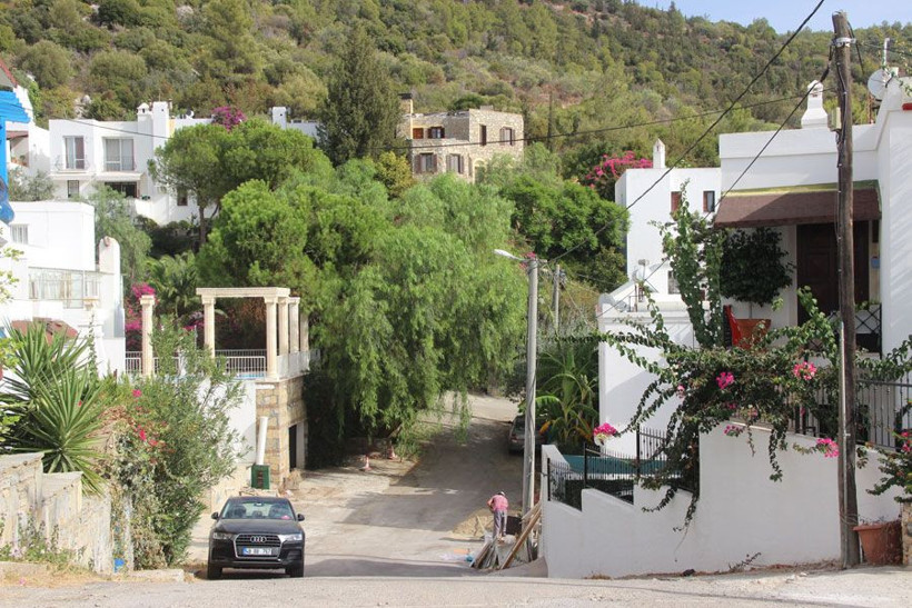 Kaçak eklentileri ile gündem olmuştu! Can Dündar’ın Bodrum’daki villasına el konuldu - Resim: 4