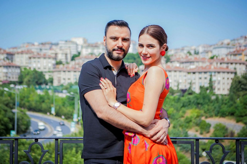 Alişan ve Buse Varol ikinci bebeklerinin ismini canlı yayında açıkladı - Resim: 2