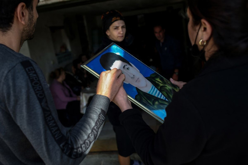 Azerbaycanlı şehit askerin annesi: Annesini de cepheye çağırsalar, ben gideceğim - Resim: 2