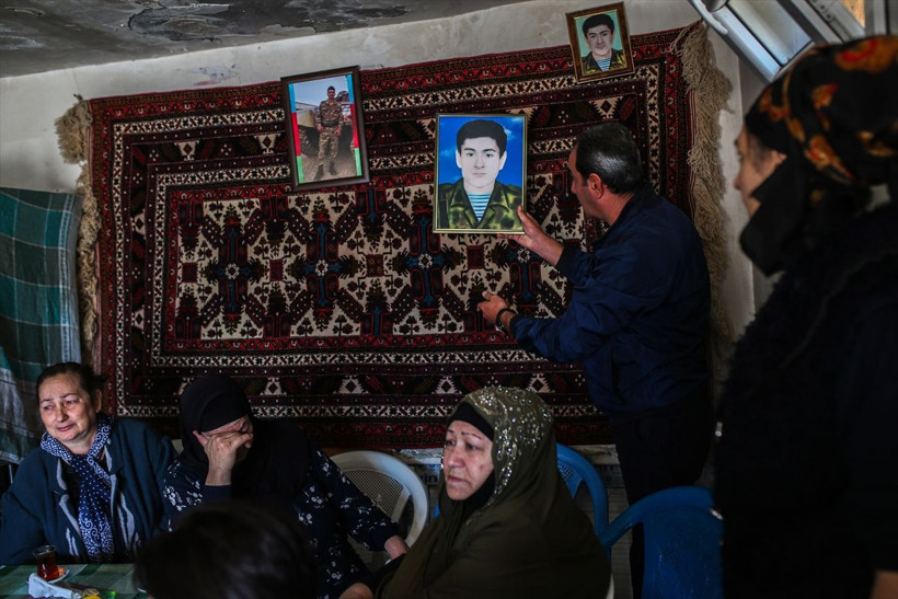 Azerbaycanlı şehit askerin annesi: Annesini de cepheye çağırsalar, ben gideceğim - Resim: 3