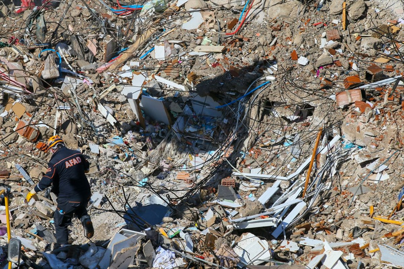 İzmir'de gözler yollarda! Herkes bu eşyaların sahibi bekliyor - Resim: 3