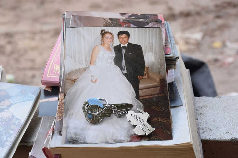 İzmir'deki depremde çöken Doğanlar Apartmanı'ndan geriye hüzün dolu anılar kaldı - Resim: 3