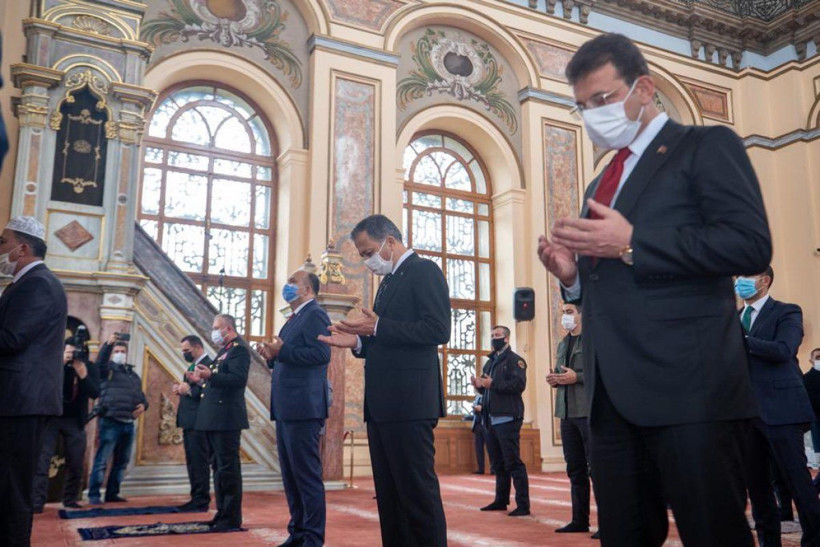 Atatürk için Dolmabahçe'de mevlit okutuldu Vali Yerlikaya ve İmamoğlu da katıldı - Resim: 3