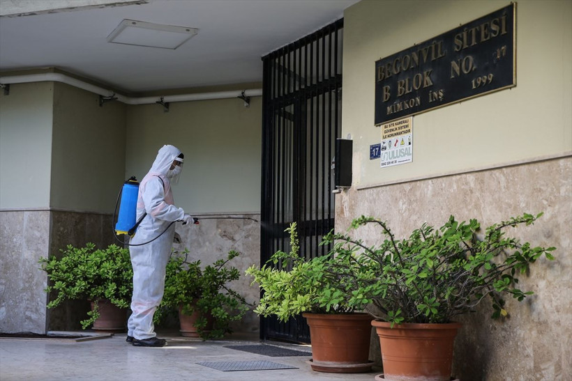 Vakaların yükseldiği Antalya'da Kovid-19 tedbirleri artırıldı! Kovid-19 yoğun bakım yatağı 30'a çıkarıldı - Resim: 1