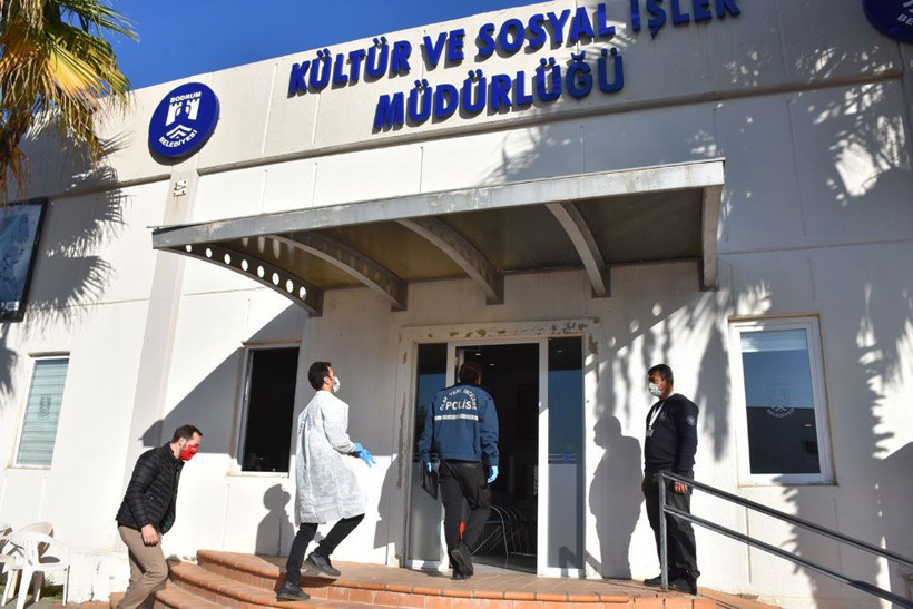 Bodrum'da belediye başkan yardımcılarına saldırı girişimi! Yaralılar var - Resim: 1