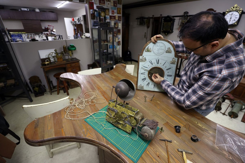 İkinci el saat aldı içinden çıkan notla şaşkına döndü! Tarihi hazine Bursa'da - Resim: 1