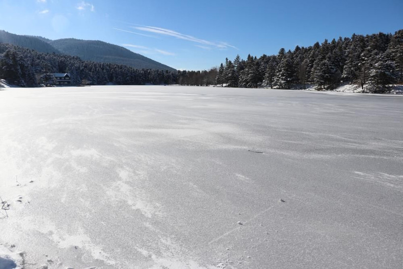 Bolu'da kısıtlama öncesi akın başlattılar! Tatilciler eşsiz manzarada karın keyfini çıkardı - Resim: 3