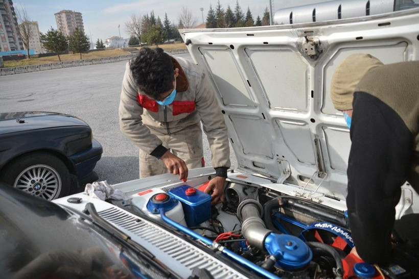 Kayserili iki genç yaptı! 92 model Doğan cep'ten kumandalı sürücüsüz akıllı otomobili oldu - Resim: 3