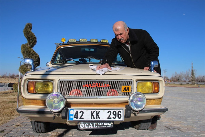 Konya'da gören 'sakın satma' diyor! 6. evladı gibi gördüğü Anadol otomobiline gözü gibi bakıyor! - Resim: 3