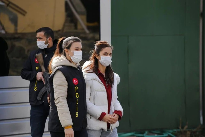 Yasak Elma yıldızı Ayşegül Çınar'da uyuşturucu bulunmuştu hakkında karar verildi - Resim: 1