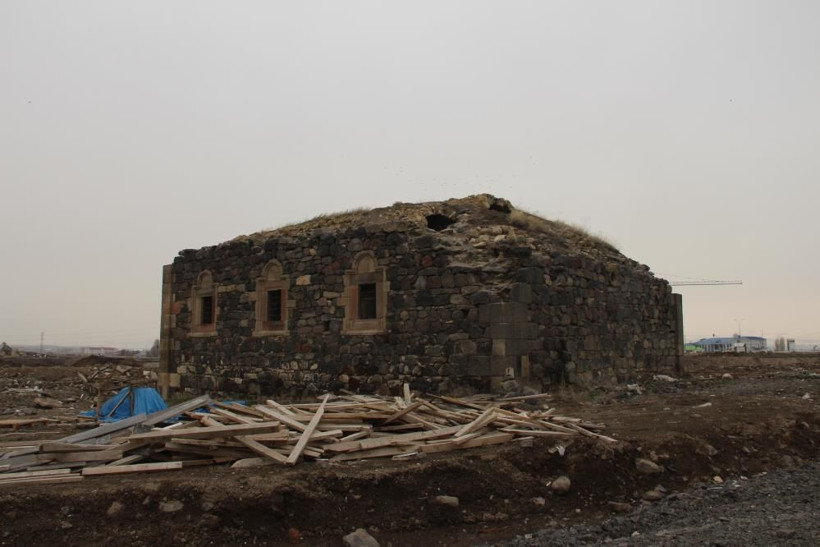 Almanya'da yaşayan Türk sahibi izin vermedi 231 yıllık kilise ortada kaldı - Resim: 3