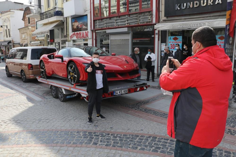 Edirne'de Ferrari görenler hemen telefona sarıldı! Kenan Sofuoğlu... - Resim: 3