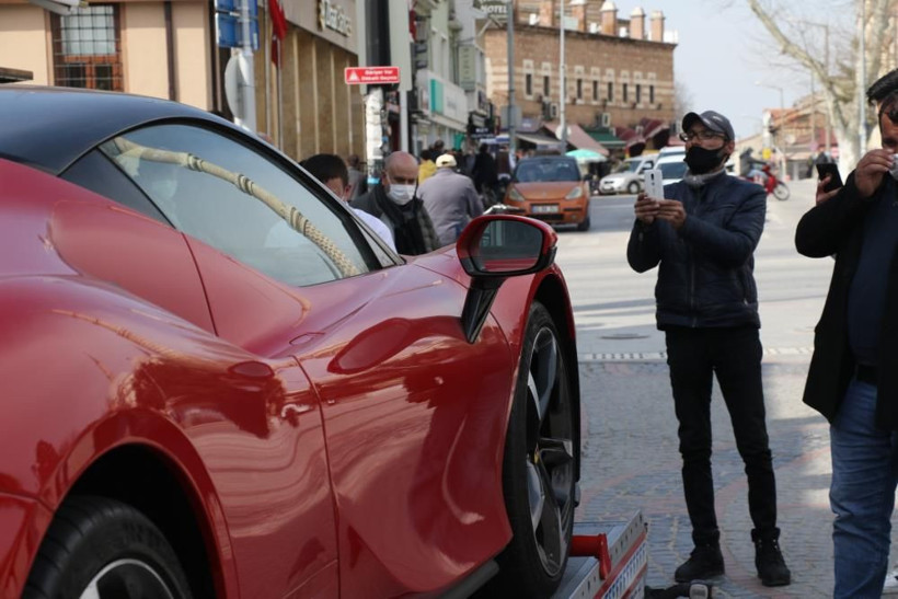 Edirne'de Ferrari görenler hemen telefona sarıldı! Kenan Sofuoğlu... - Resim: 4