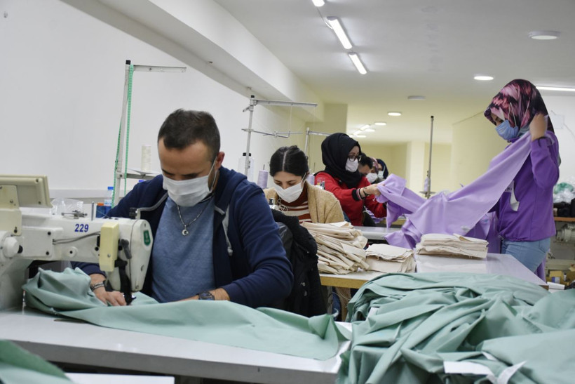 Aksaray'da altınlarını satıp kooperatif kuran kadınlar siparişlere yetişemiyor - Resim: 3