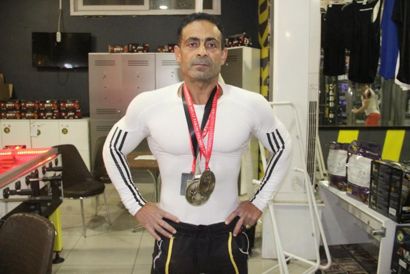 Elazığlı boyacı bir şampiyon! Gündüz boya badana gece spor yaparak başardı - Resim: 3