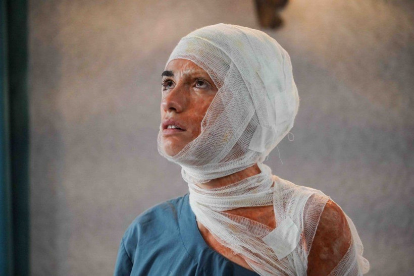 Sütyensiz pozlarını 'bahar gelsin artık' notuyla paylaştı! Alev Alev yıldızı Hazar Ergüçlü nefes kesti - Resim: 3