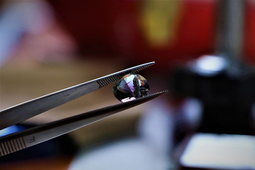 Bu ailenin tek işi süs taşı avlamak! Komando gibi dağlarda gezerek süs taşı arıyorlar - Resim: 3