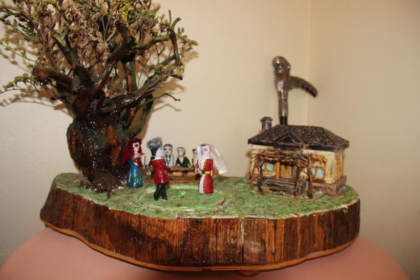 Eşine 'yapmazsam insan değilim' deyip başladı! Kurumuş dallardan sanat eseri çıkarıyor - Resim: 3