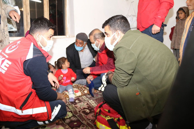 Yürekler ağızlara geldi! Van'da kaybolan minik Şeyma 6 saat sonra taşların arasında bulundu - Resim: 3