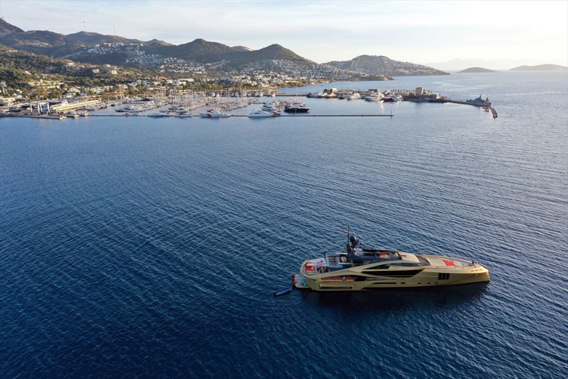 Mega yat 'Khallılah' Bodrum'a demirledi içerisinde yok yok görenleri büyüledi! - Resim: 3