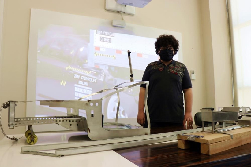 Lise öğrencisi yaptı dünya duydu! Kazalardaki ölümleri bitirecek icat - Resim: 3