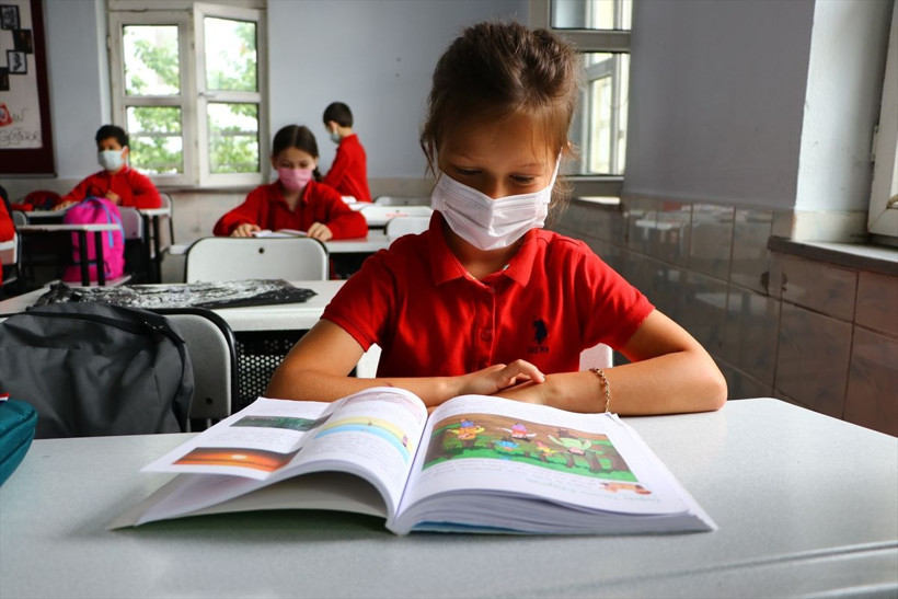 Aylar sonra yüz yüze eğitim başladı! Milli Eğitim Bakanı Ziya Selçuk' açıkladı 'telafi eğitimi' nasıl olacak? - Resim: 4