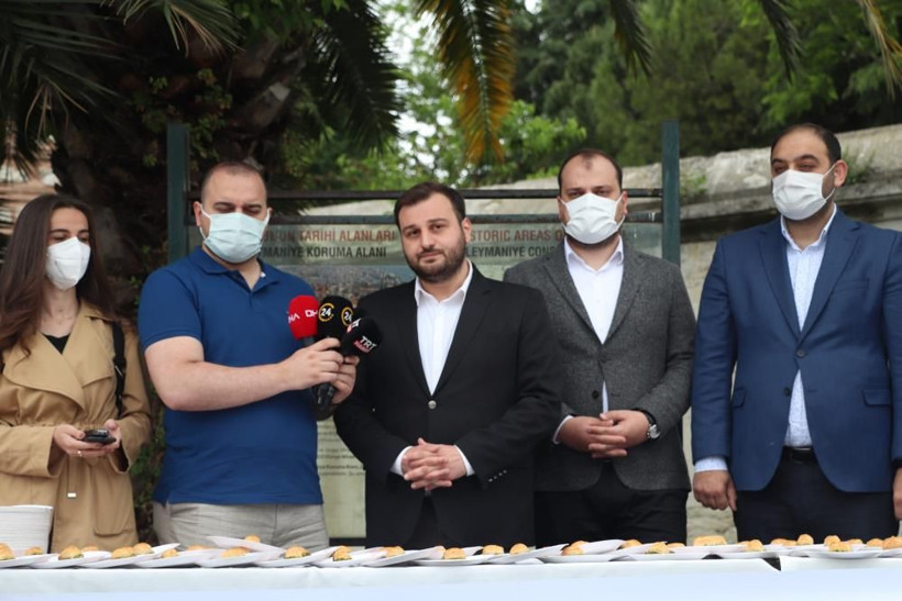 İBB, kilosu 392 TL'den baklava aldı iddiası! AK Parti'li gençlerden İBB'ye protesto - Resim: 3