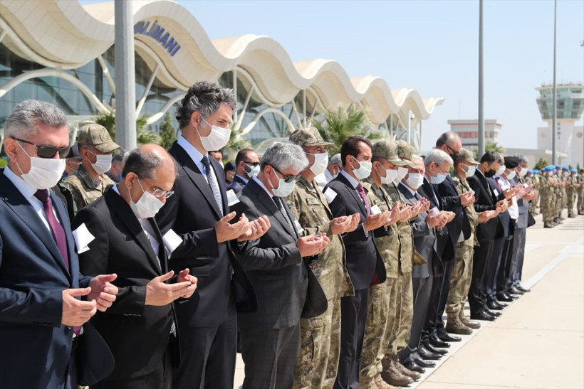 Hatay'da 3 şehit askerin cenazesi törenle memleketlerine uğurlandı - Resim: 3