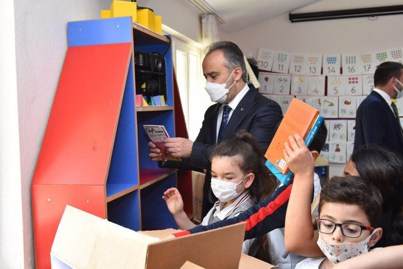 Bursa'da köy okulunda bayram havası - Resim: 3