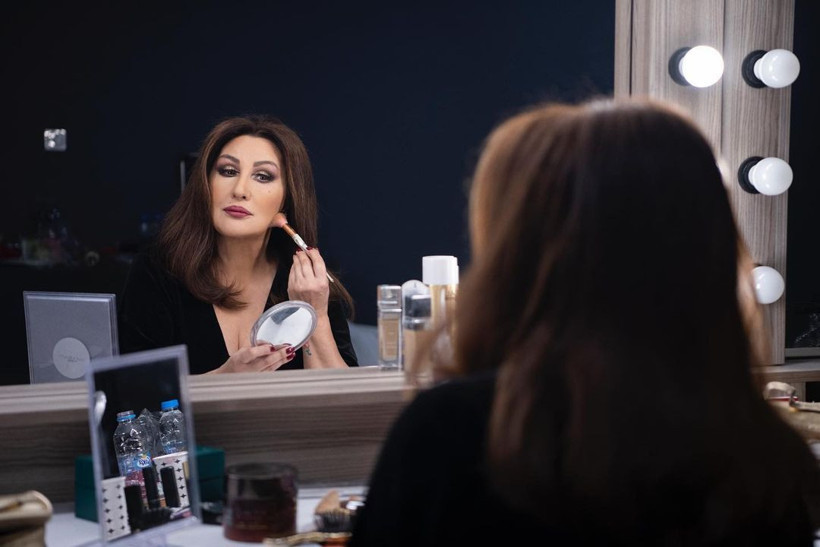 Ahlaksız teklifleri açıkladı mesajları ifşa etti! 'Günlerce ağladım' deyip Nükhet Duru itiraf etti - Resim: 2