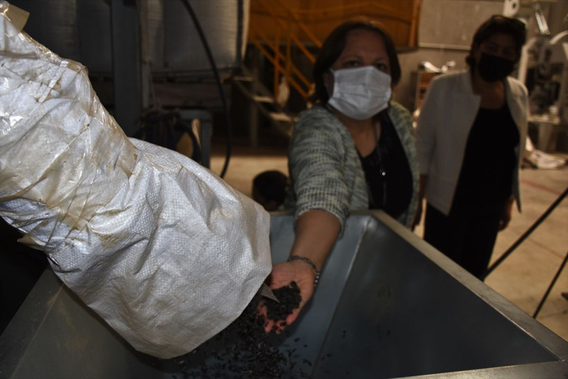 Eşiyle beraber Konya'da fabrika kurdu! 20 ülke sipariş için sıraya girdi - Resim: 1