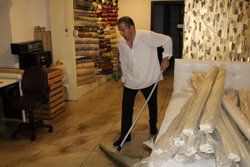 Ankara'da sağanak sonrası iş yerlerini su bastı! Zararları 4 milyon TL itfaiyeye isyan ettiler - Resim: 4