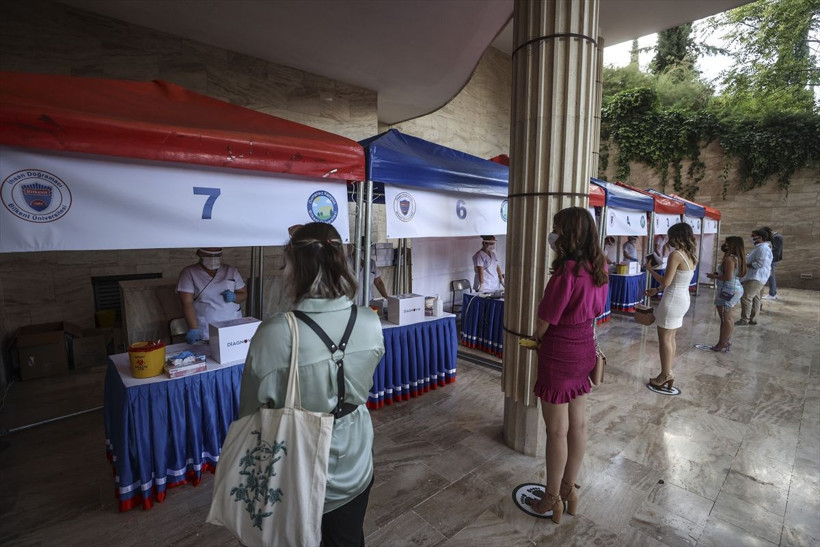 Kovid-19 teşhisini 10 saniyeye düşürdü dünyanın her yerinden talep var Alman futbol ligi istedi - Resim: 2