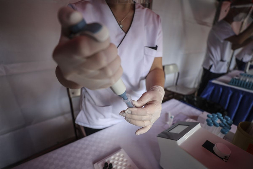 Kovid-19 teşhisini 10 saniyeye düşürdü dünyanın her yerinden talep var Alman futbol ligi istedi - Resim: 4