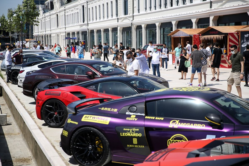 Süper otomobiller İstanbul'dan yola çıktı - Resim: 3