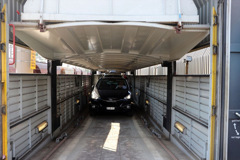 Avusturya'dan 32 saat sürüyor gurbetçiler arabalı trenle Türkiye'ye gelmeye başladı - Resim: 2