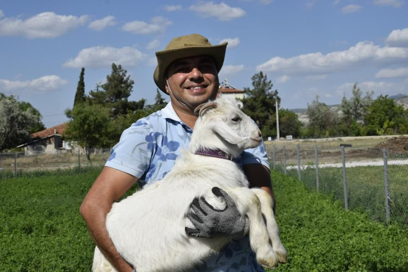 Plazada lüks hayat tat vermedi bıraktı! Burdur'a döndü bağ evinde huzuru yaşıyor - Resim: 3