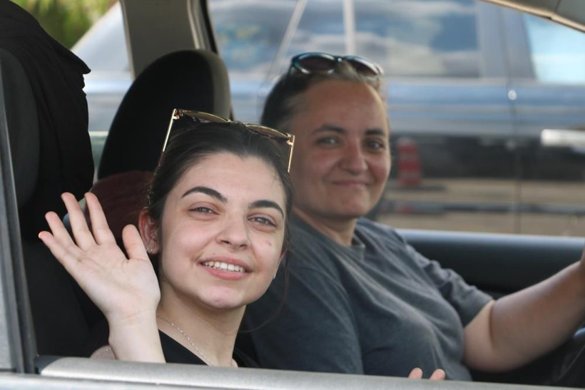 Kapıkule Sınır Kapısı'nda gurbetçi yoğunluğu! 'Türkiye'nin kıymetini bilin' deyip ağladı - Resim: 3