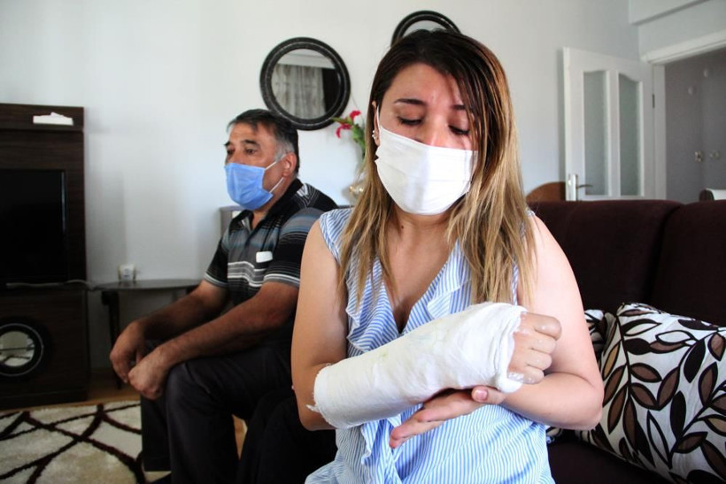 Antalya'da şahitlik meselesinde plaj şemsiye sopasıyla dayak! Kızı üzülmesin diye... - Resim: 1