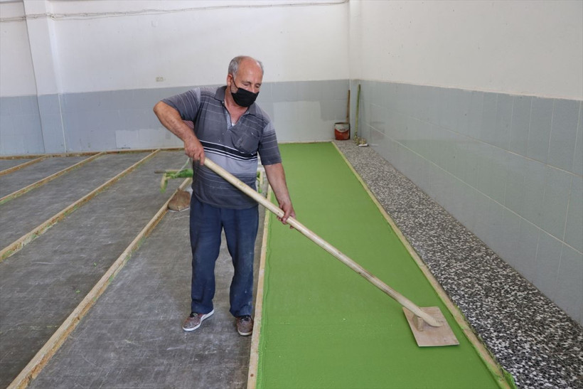 Gaziantep'te 3 gün kaynatılıyor 1 sene bekletiliyor! 109 ülkeden talep yağıyor - Resim: 3