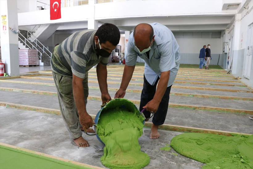 Gaziantep'te 3 gün kaynatılıyor 1 sene bekletiliyor! 109 ülkeden talep yağıyor - Resim: 4