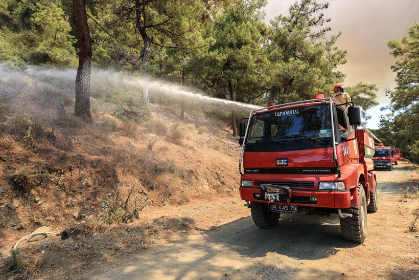 Marmaris ve Manavgat'ta korku dolu anlar! İtfaiyeciler ve gazeteciler son anda kurtuldu - Resim: 2