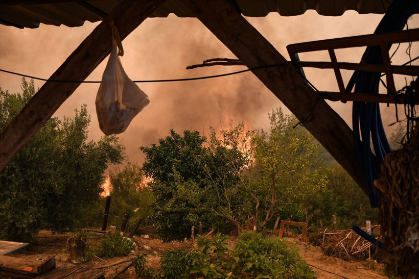 Adana'da tekrar yangın çıktı! Anons yapılıyor evler boşaltılıyor: Dumanlar gökyüzü kapladı - Resim: 4