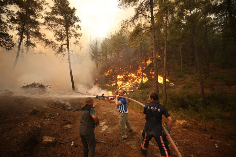Manavgat'ta inanılmaz görüntüler yangının tam ortasındaydılar - Resim: 4