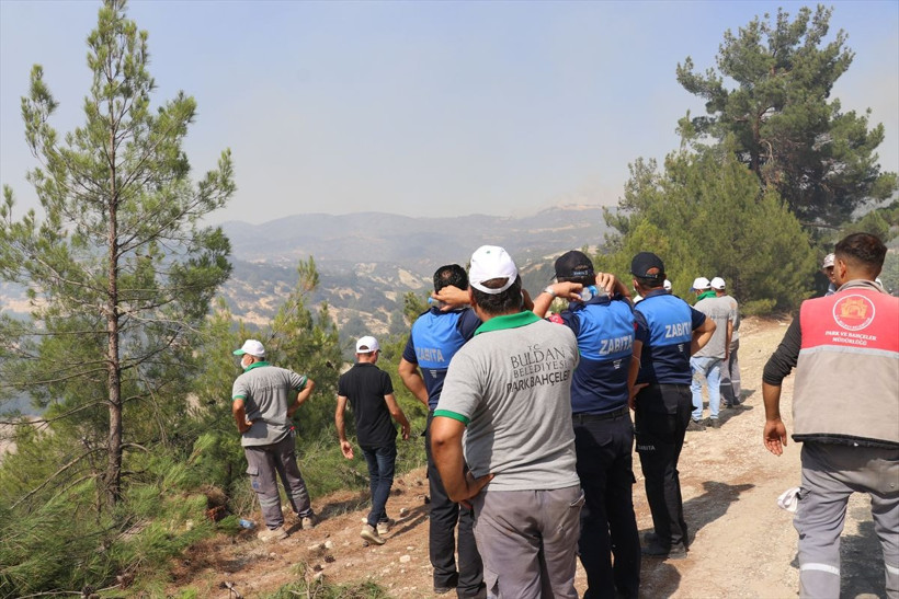 Denizli'de kontrol altına alınan yangın bölgesinde korkulan oldu! Yeniden alevler yükseldi - Resim: 1