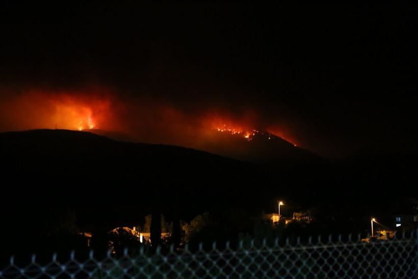 Muğla'nın Kavaklıdere ilçesindeki orman yangını Menteşe ilçesine ulaştı - Resim: 1