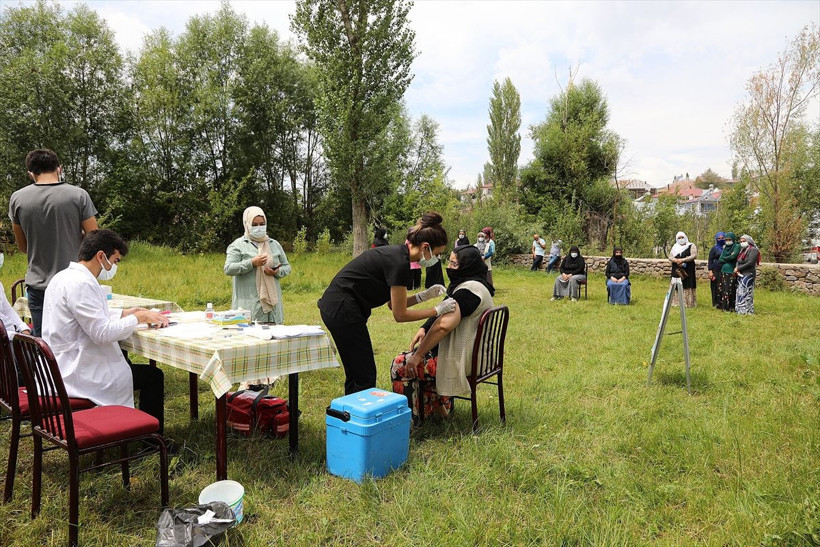 Yüzde 75 aşılama oranıyla Kiğı ilçesi Bingöl'e örnek oldu - Resim: 2
