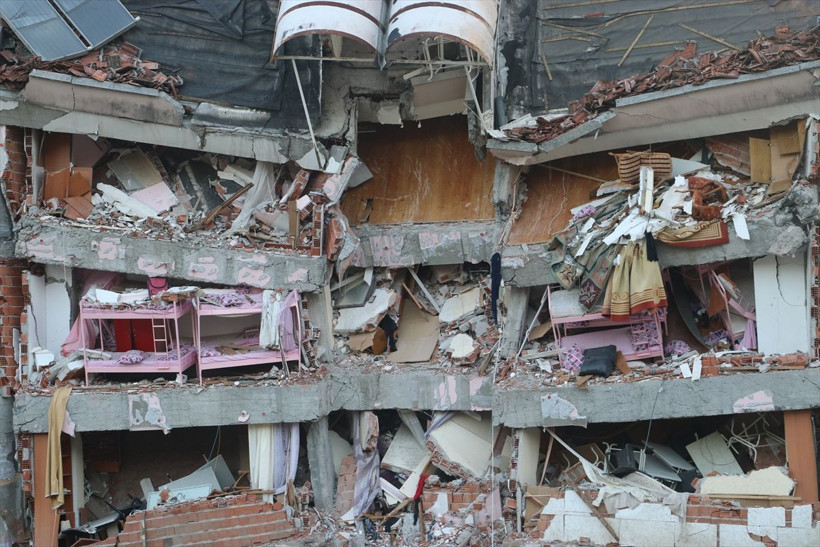 Bozkurt'ta Kur'an Kursu öğrencilerinin ip düzeneği oluşturup suya giren emekli astsubay kurtardı - Resim: 1