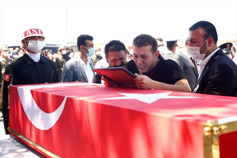 Kuzey Irak Şehitleri Yılmaz Tuncer ve İsmail Can Softa'ya son görev - Resim: 4