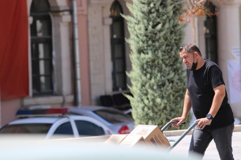 Maskeler indi, vakalar arttı! Elazığ HES uygulamasında kızardı - Resim: 2